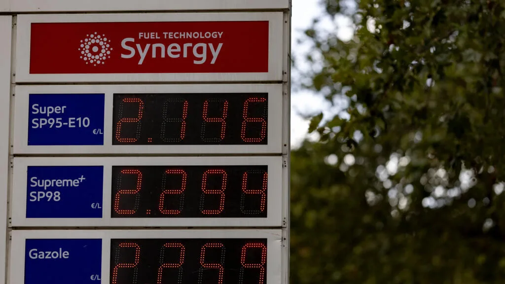 L'envolée des cours du pétrole contribue à accroître la précarité en France et en Europe