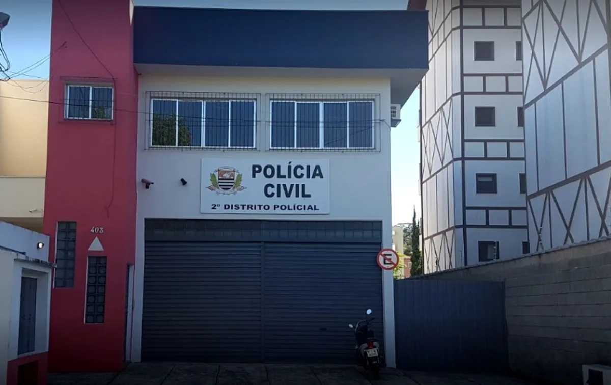 Homem é preso com arsenal em casa após denúncia de violência contra a filha em Jundiaí