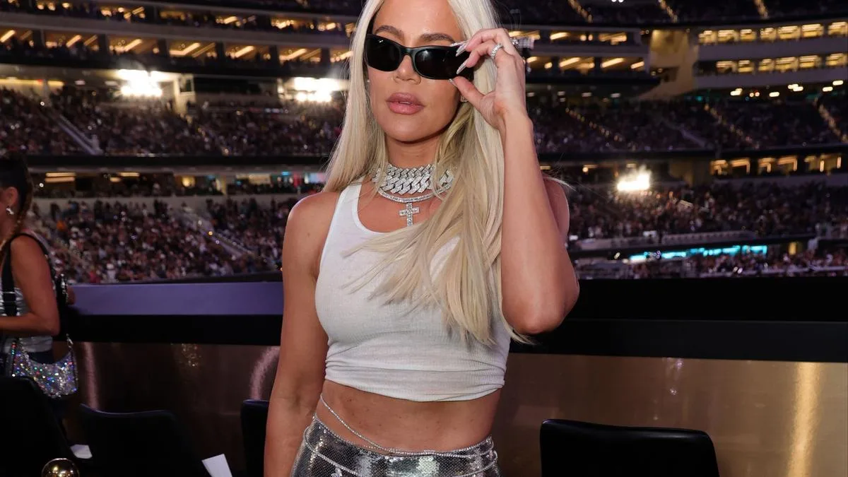 Reality TV star Khloe Kardashian 'loves conspiracies'