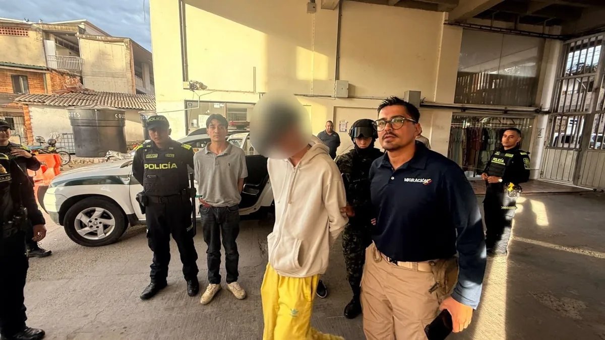 Fico Gutiérrez confirmó que 17 extranjeros serán expulsados de Colombia tras operativo en Medellín: “Requeridos por Interpol”