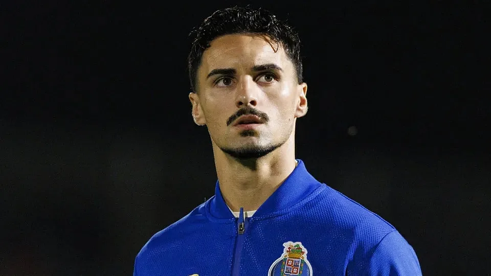 Eustáquio deixa FC Porto em definitivo e ruma ao Swansea