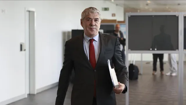 José Sócrates começa a ser julgado por branqueamento de capitais