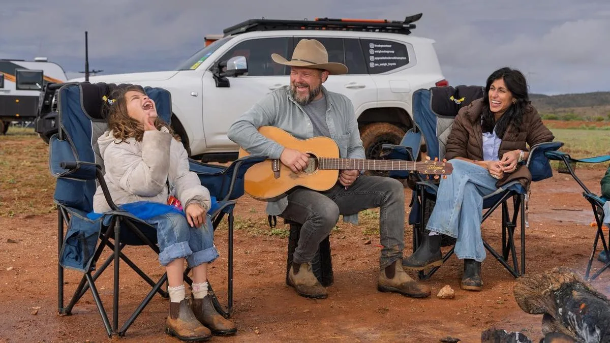 Musician trades 'dream home' for van life in red dirt