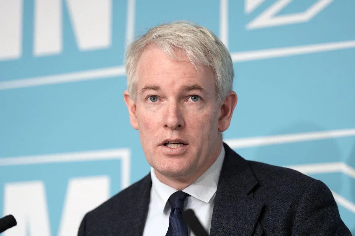 Holidaymakers ‘disenfranchise themselves’, says Reform MP over postal vote plans