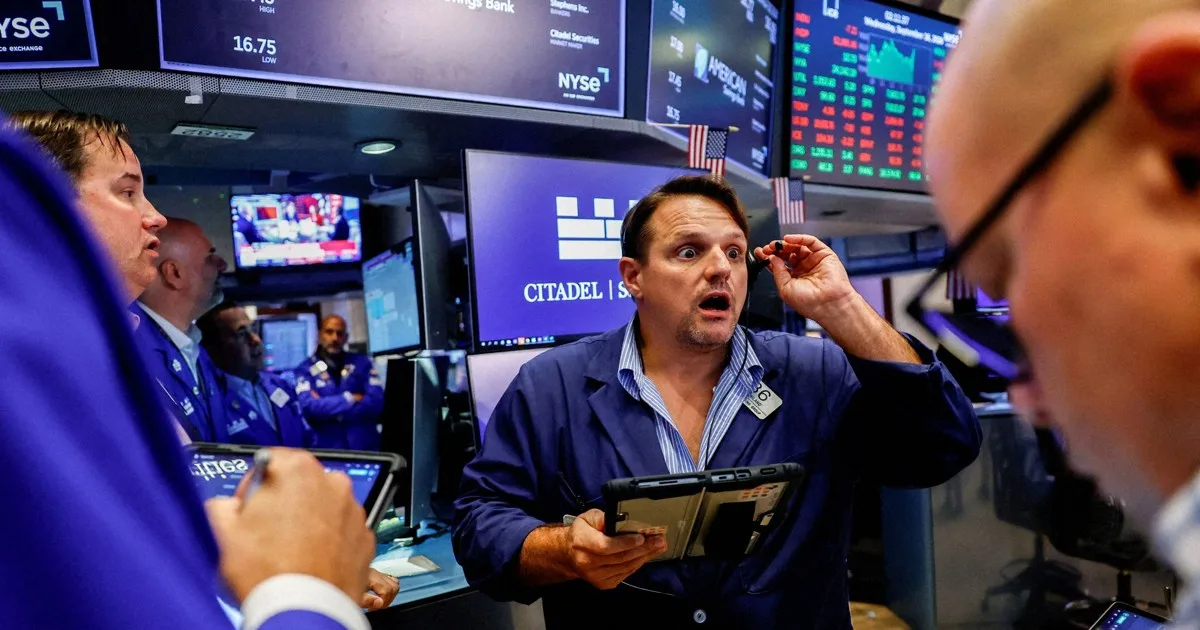 NY株は3日続落、631ドル安 米追加利上げ警戒、売り優勢
