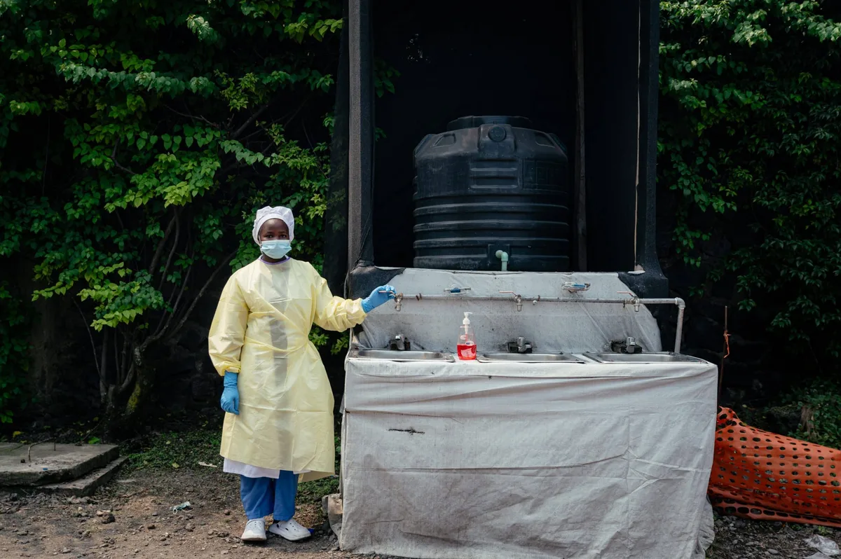 Após três meses, epidemia de Ebola na RDC ainda está fora de controle