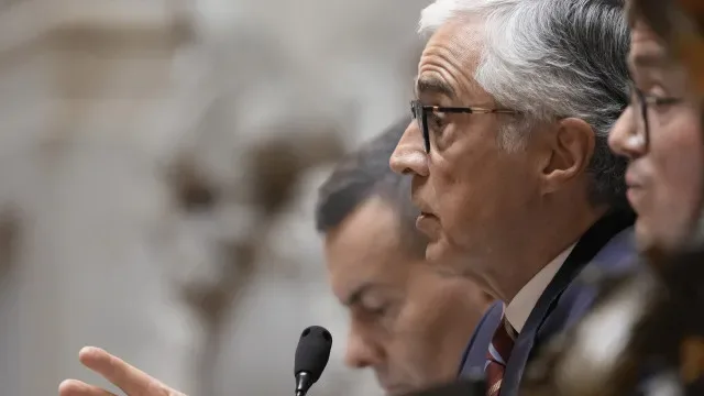 Ventura presidir CPI a MAI? Aguiar-Branco rejeita conflito de interesses
