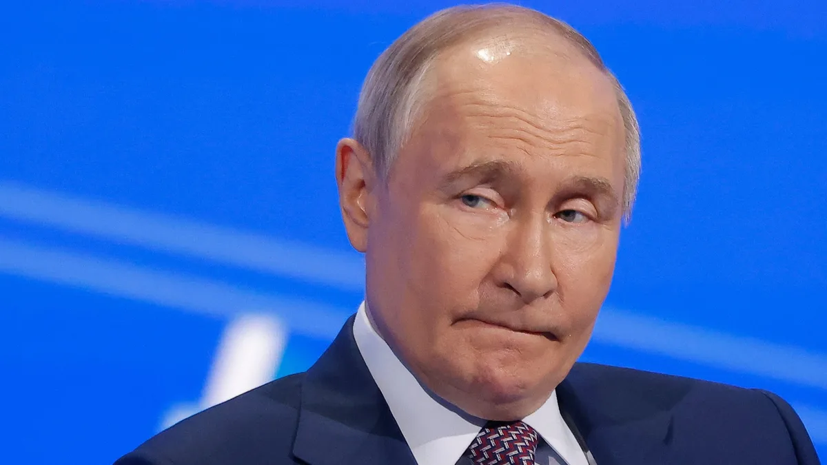 Putin Dealt Blow on Battlefield as Troops Trapped