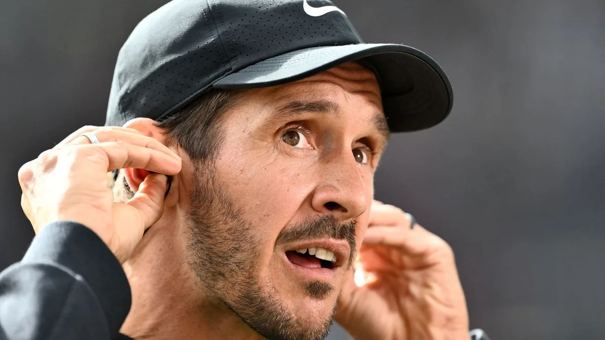 Fußball-Bundesliga: „Kompliment“: Schuster warnt vor Schalker Leidenschaft