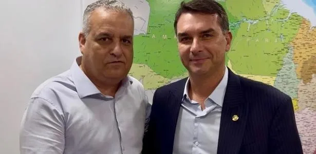 Prerrogativas pede à PF apuração sobre uso de provas sigilosas por Flávio