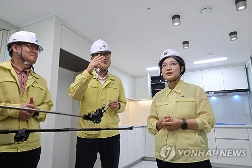 韓총리 "3기 신도시 2030년까지 착공되도록 가용수단 다 써달라"