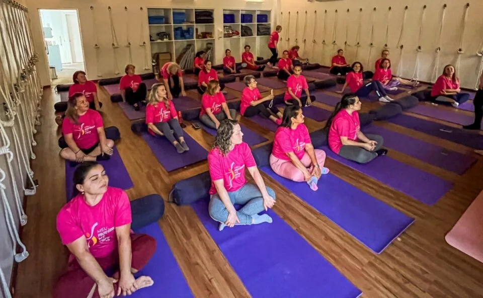 Outubro Rosa em Curitiba terá yoga, meditação e treino funcional gratuitos; veja a programação do fim de semana