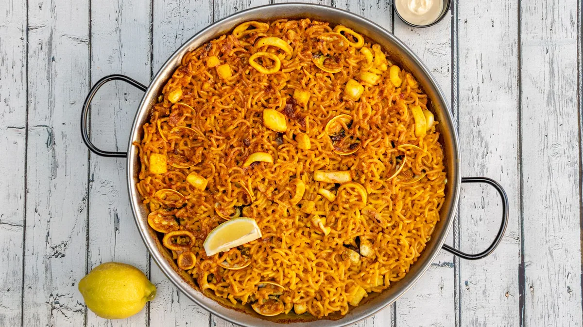 Cómo hacer fideuá en menos de 25 minutos, la auténtica receta valenciana