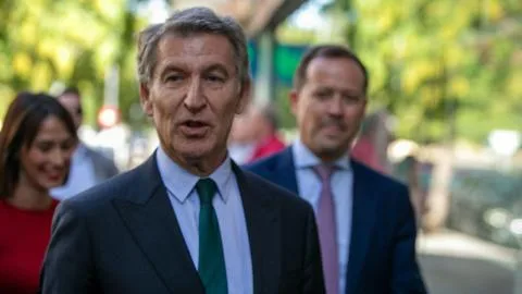 El PSOE se mete en la piel de Feijóo para atacar las propuestas de PP y Vox