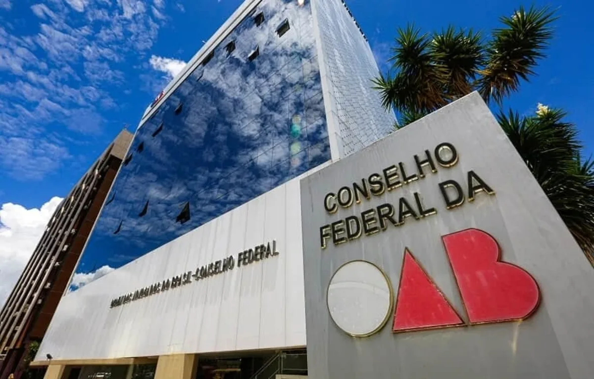 OAB diz que “acompanha com extrema preocupação” crise no STF