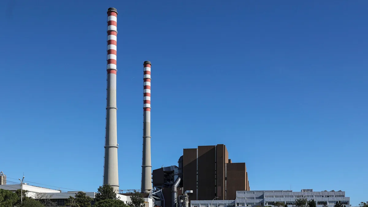 Eletricidade ainda pede carvão, mas sol já ganha
