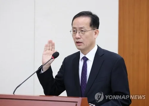 이형일 "올해 국민소득 4만달러대 예상…경제팀 원팀으로 최선"