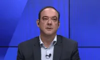 Flávio Roscoe tem alta após internação por pneumonia e positivo para Covid