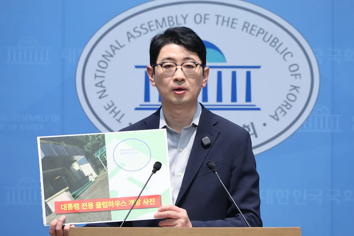 靑 “李 대통령, ‘대구 상가 붕괴’ 골프장에서 보고 받고 신속 수습 지시"