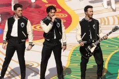 Jonas Brothers Barely Audible Over Screaming Fans During Spirited Banana Bowl 9th Inning Performance