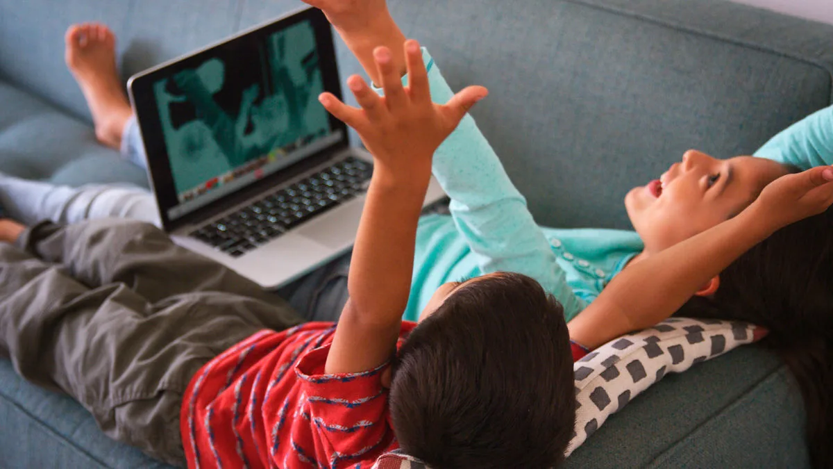 幼少期からのPCなどの画面を見る時間が長いほど青年期の認知処理能力が向上するという研究結果