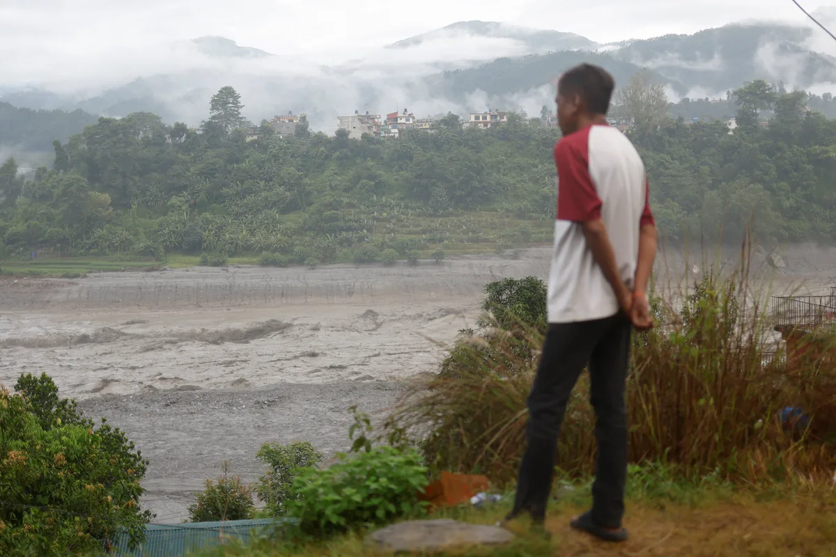 Las muertes en Nepal por la riada aumentaron a 734 y las amenazas de lluvia frenan el rastreo de 3.044 víctimas