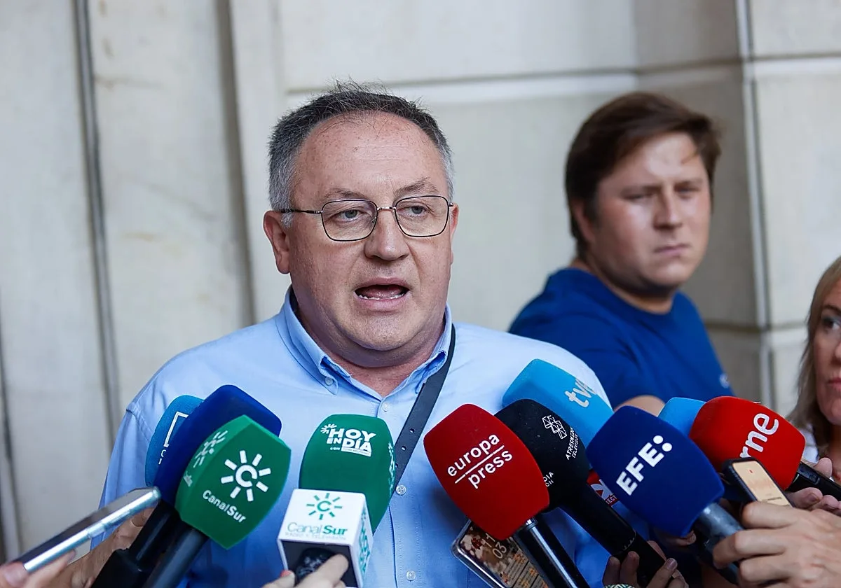 El padre de Ana Buza acusa a la fiscal y los agentes de «verter basura» sobre ella y denuncia «negligencia y despropósitos»