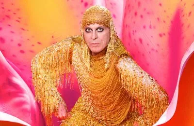 Ney Matogrosso anuncia nova turnê aos 85 anos com fotos de David LaChapelle