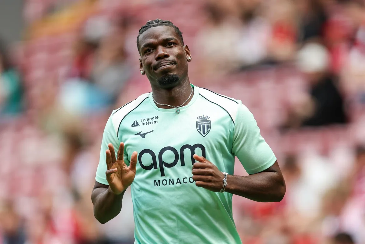 El AS Monaco da "por terminado" el contrato que tenía el centrocampista francés Paul Pogba hasta junio de 2027