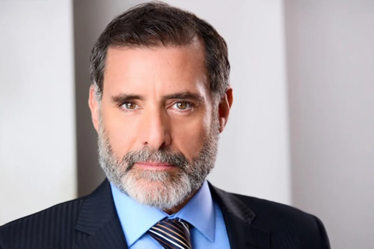 Danny Pardo: es argentino, fue empresario en EE.UU. y hoy actúa junto a John Travolta