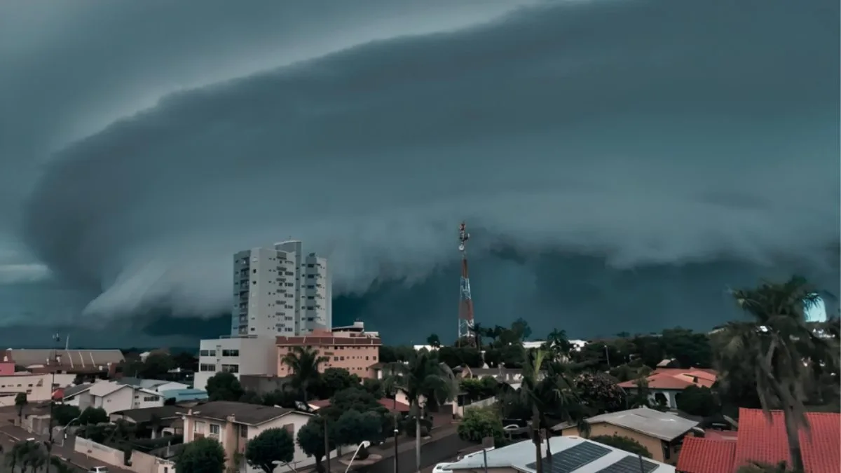 Virada no tempo com nova frente fria e chuva já tem data para acontecer em 8 estados do Brasil; veja onde será mais intenso