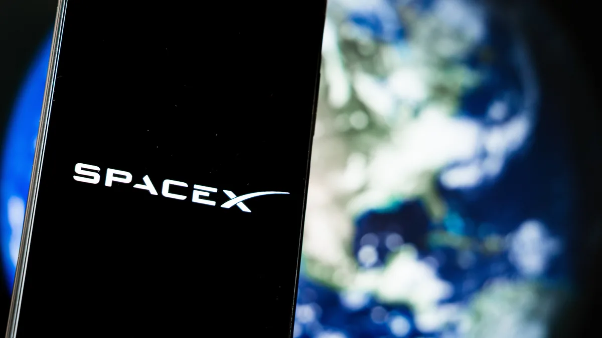SpaceX : il faudrait jusqu'à 130 milliards de dollars pour créer son propre réseau de téléphonie mobile