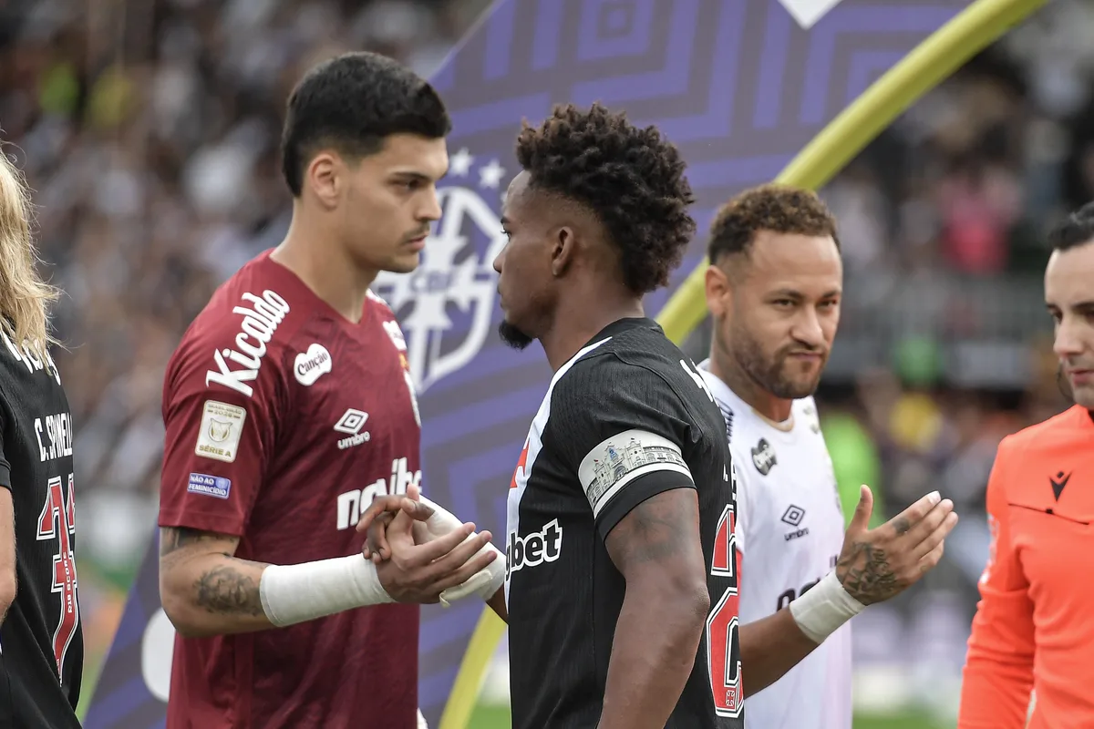 Além de Neymar x Thiago Mendes: veja lista com outros vácuos no futebol