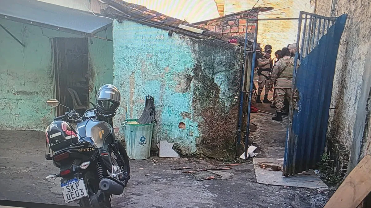 Homem é preso após matar companheira a facadas durante briga em Salvador; casal estava em processo de separação