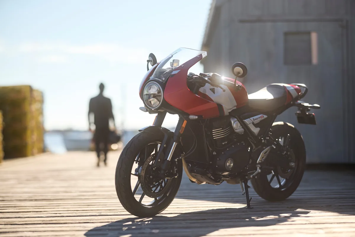 Triumph lanzó dos nuevas motos en el país y una recupera un nombre histórico de 1965