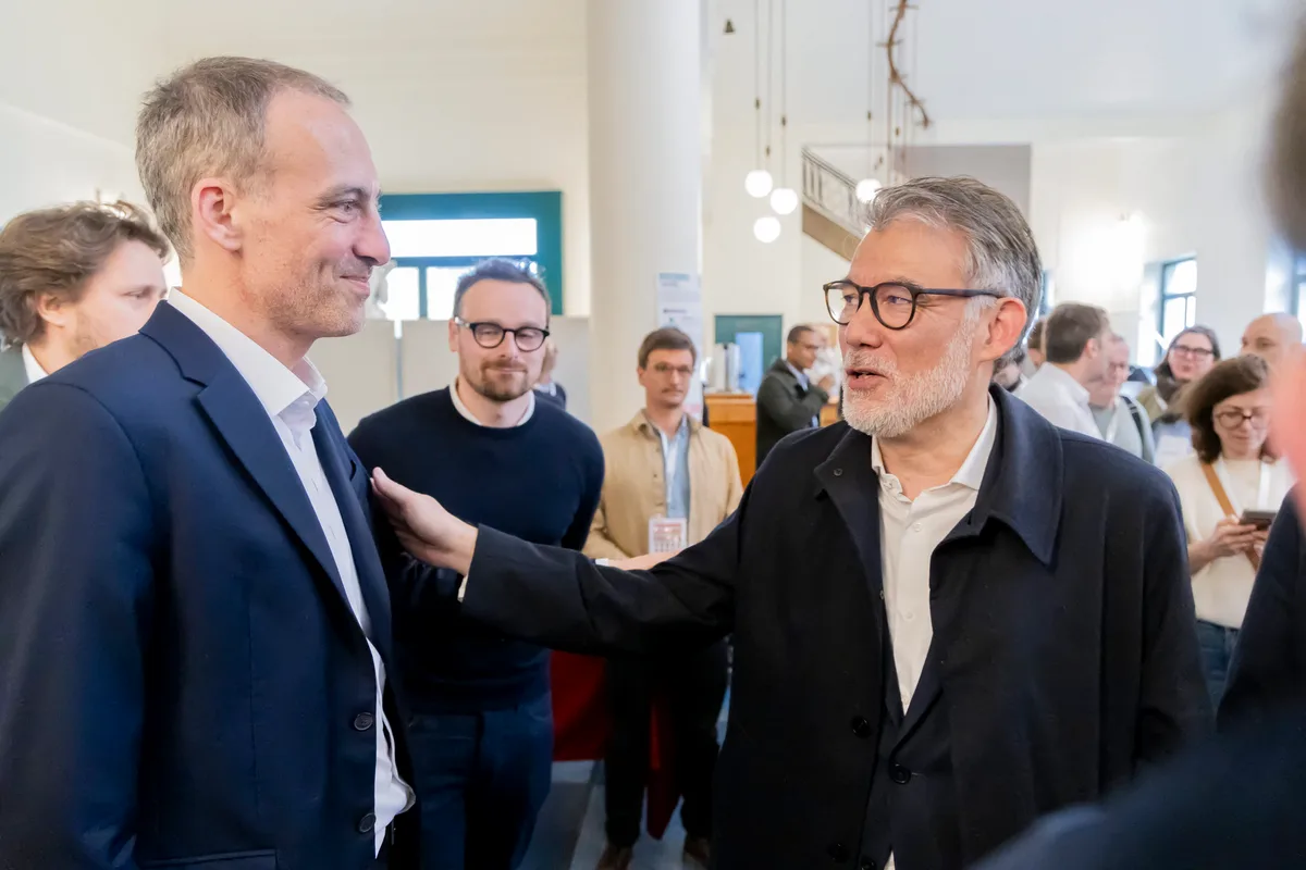 Olivier Faure annonce sa candidature à une primaire de la gauche qui semble avoir été taillée sur mesure pour Raphaël Glucksmann