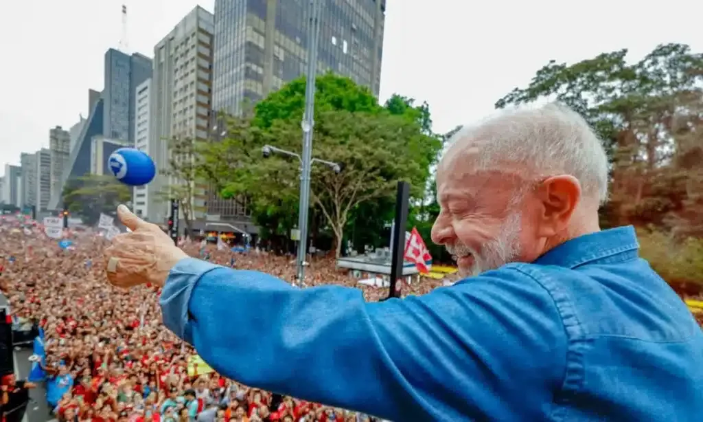 Fantástico faz matéria sobre manifestações pró-Lula e fala em 10 quarteirões na Paulista