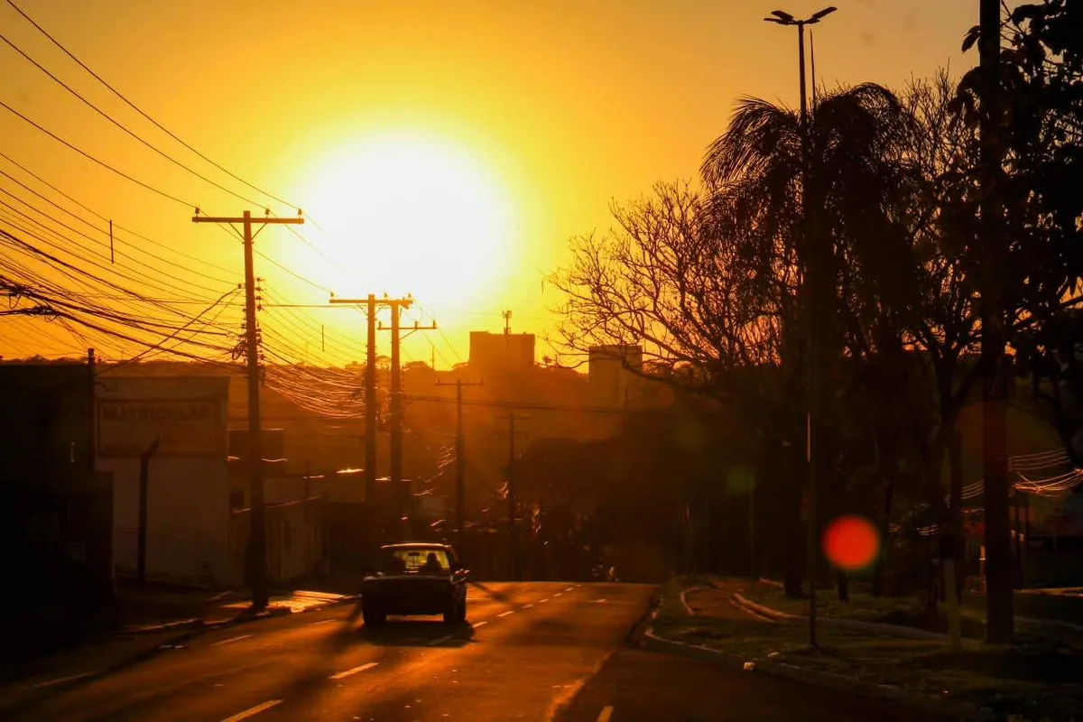 Terça-feira em MS será de calor intenso e alerta para umidade de até 10%