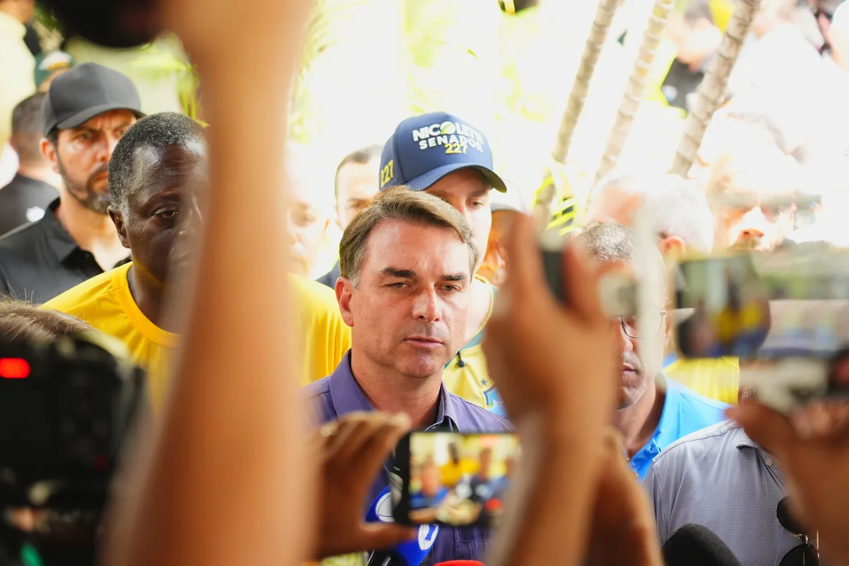 Flávio não vai acionar TSE contra reajuste do Bolsa Família