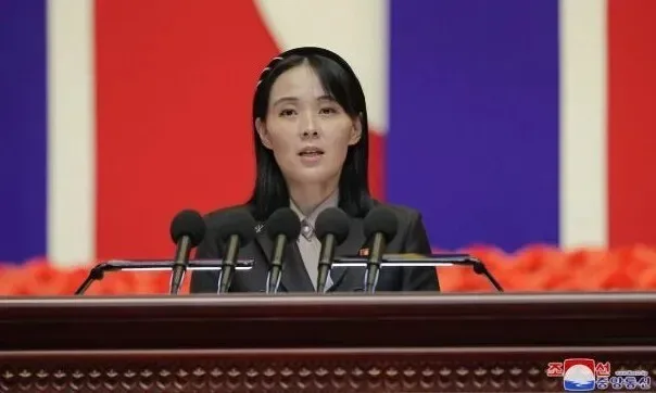 김여정 “한국 쓰레기들…” 14시간 만에 또 의료장비 지원 비난 입장문