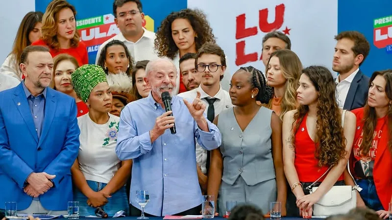 Após DataFolha, Lula diz estar convicto da vitória e promete conquistar votos até 2º turno