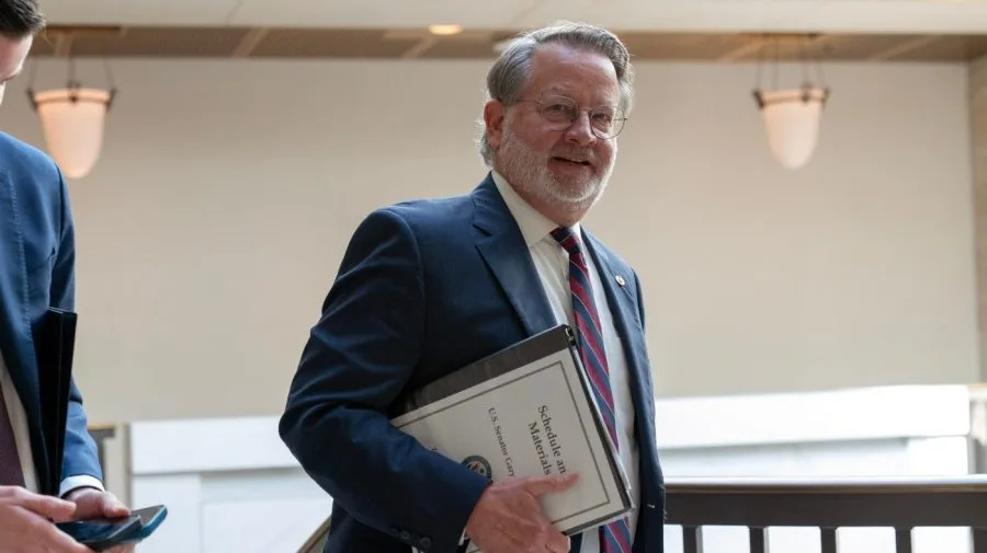 Retiring Michigan senator to lead USC politics center