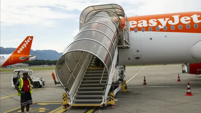Greve na easyJet marcada para outubro e dezembro. 500 voos em risco