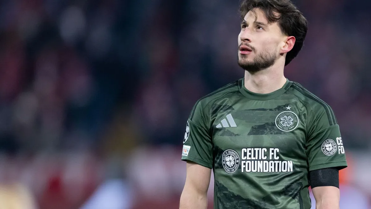 Fußball: Gladbach statt Königsklasse: Borussia leiht Kühn aus