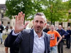 Ulrich Siegmund im Wahlkampf: "Hier, filmen Sie ruhig. Beste Werbung!"