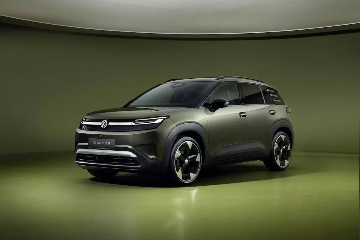 Novo SUV elétrico da VW estreia com autonomia de 427 km e tela retrô