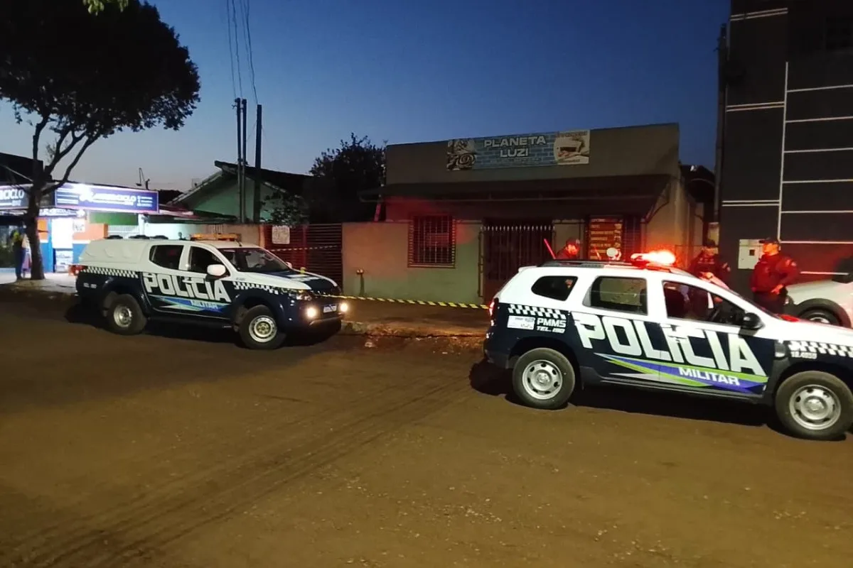 VÍDEO: Suspeito reage à abordagem e acaba baleado após tomar arma de PM