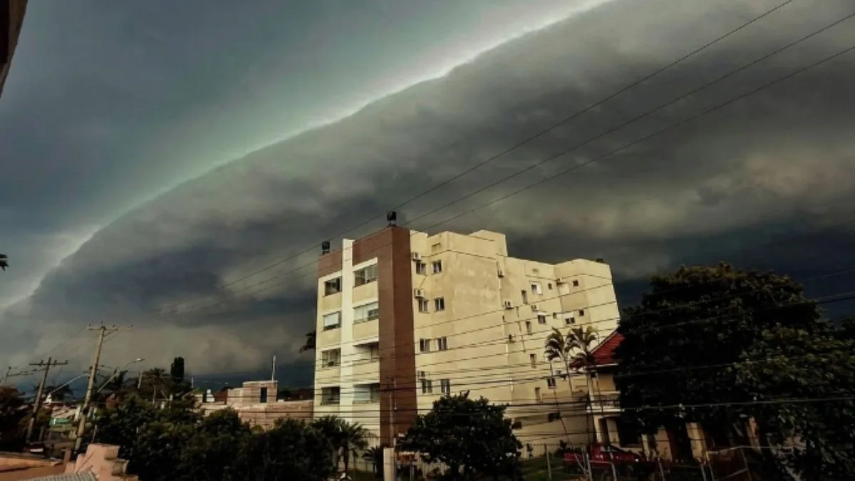 Ciclone deixa 6 estados em alerta para ventos de 100 km/h; veja onde pode ocorrer ‘chuvarada’ de até 100 mm