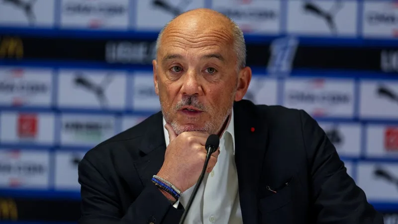 OM: "Il faut quand même venir au stade et nous soutenir", la réponse de Stéphane Richard à l'inquiétude des supporters
