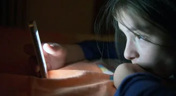 Infância mais sedentária ameaça saúde física e mental, alerta Carlos Neto